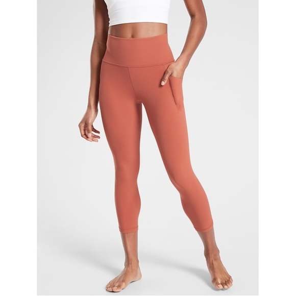 NWT Athleta Salutation Stash Pocket II Capri Black - Picture 5 of 9